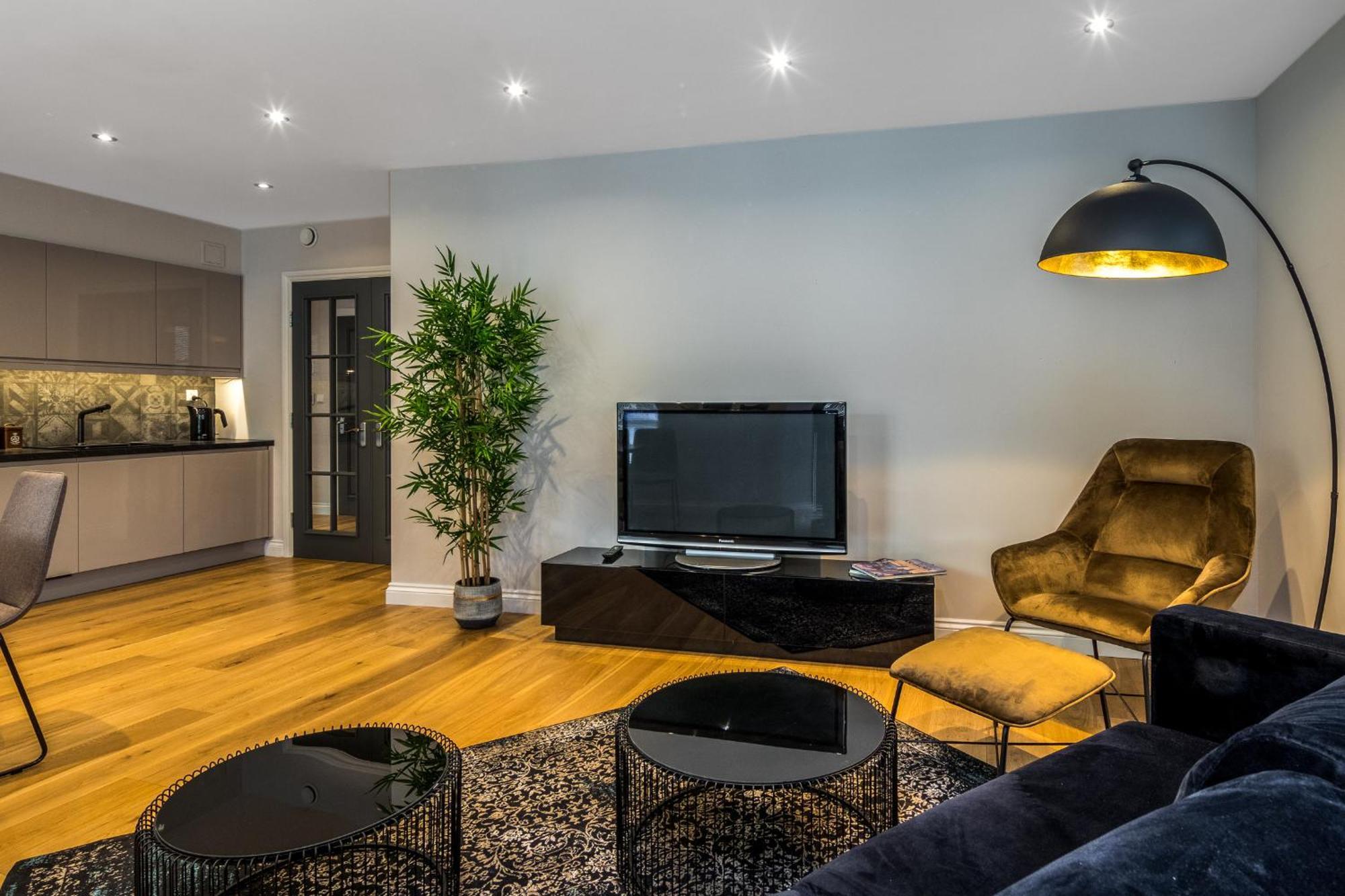 Old Town Premium Queen'S Apartments Krakow Room photo